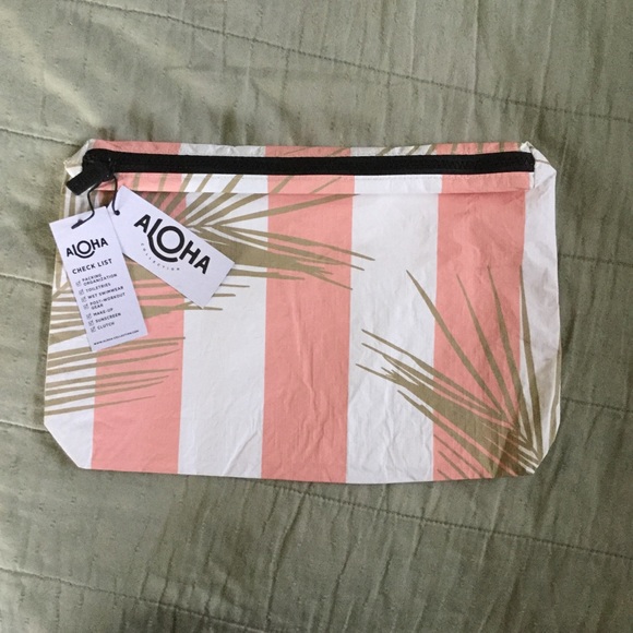 Aloha Collection Handbags - BNWT Aloha Collection Small Harmony Pouch in Guava
